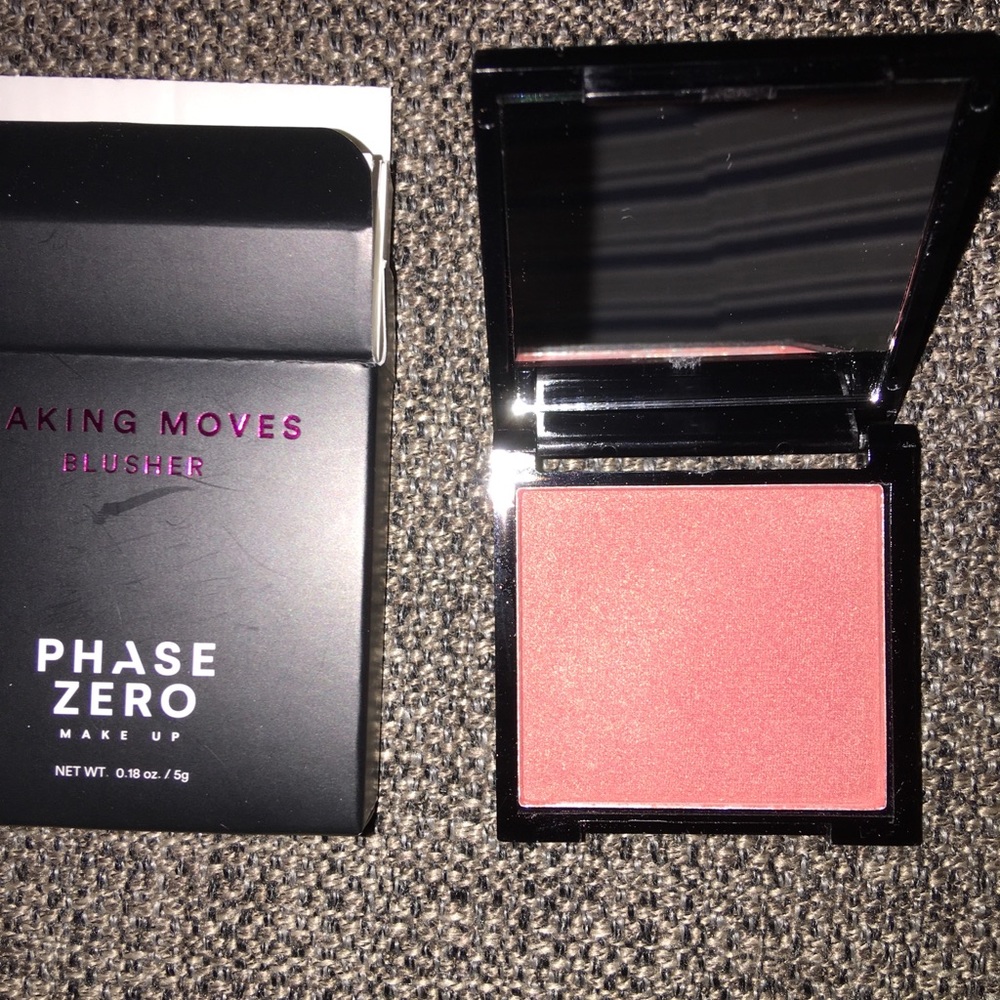 Making moves blush - Picture 2 of 2